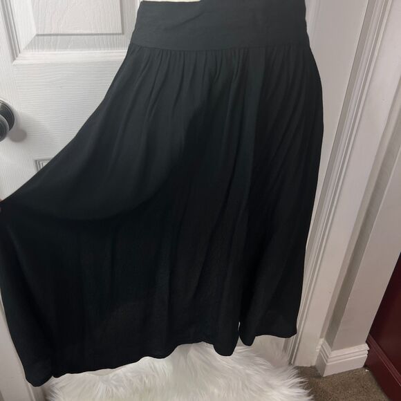 Trashy Diva by Candice Gwinn | Short Black Rayon Skirt | High Waist | Sz 8 - Picture 2 of 6